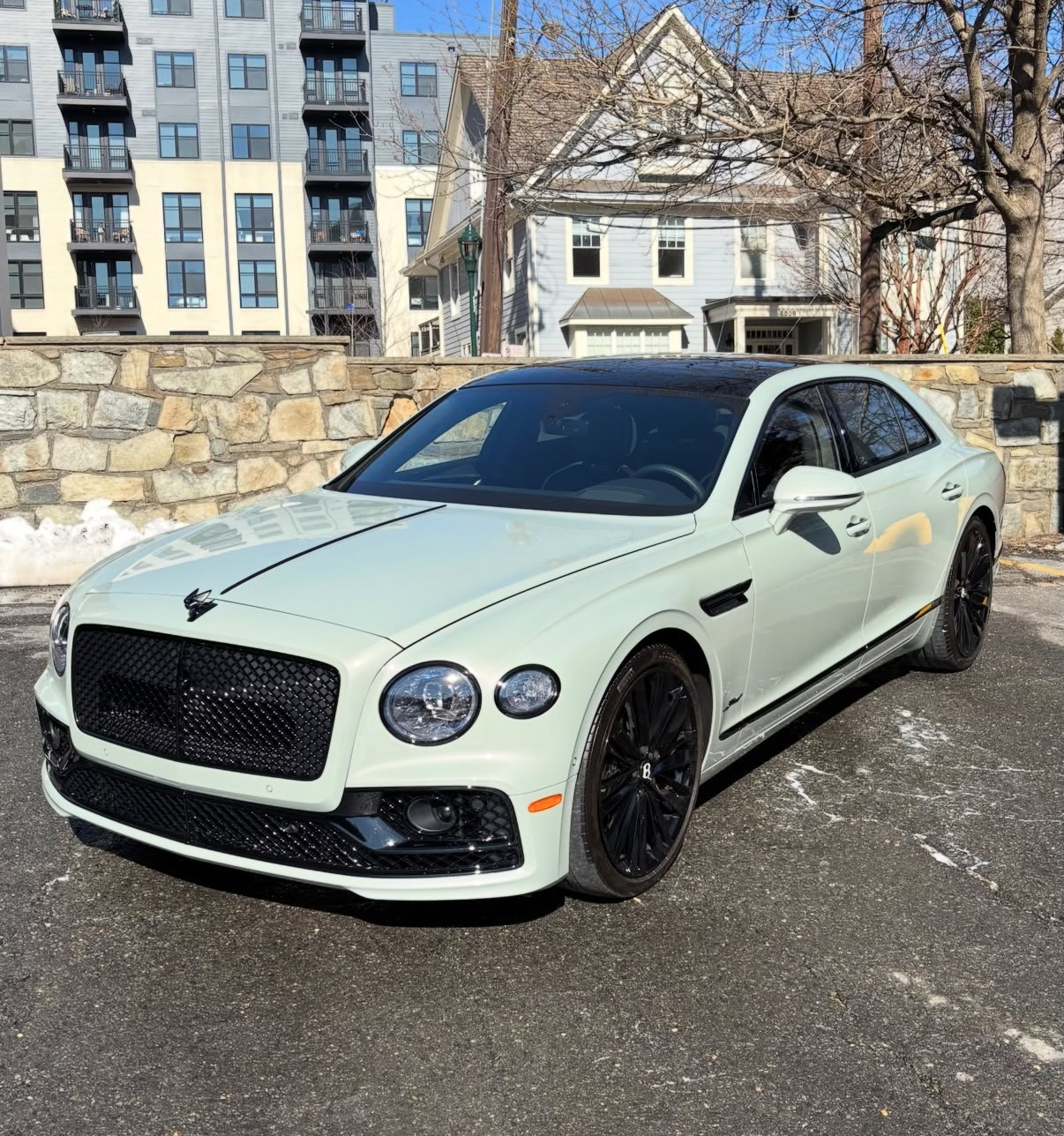 Bentley Flying Spur in mint finish detailed by Digii