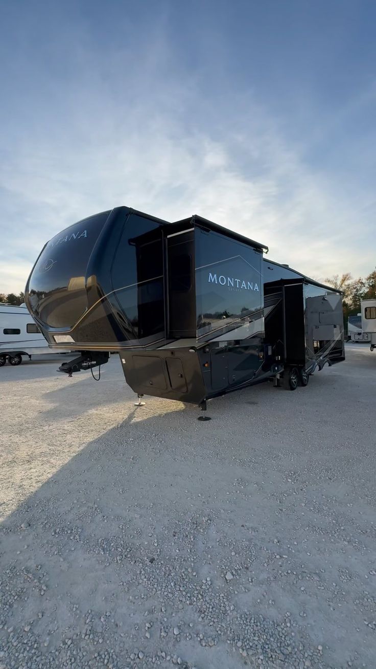 Montana fifth-wheel after exterior detail